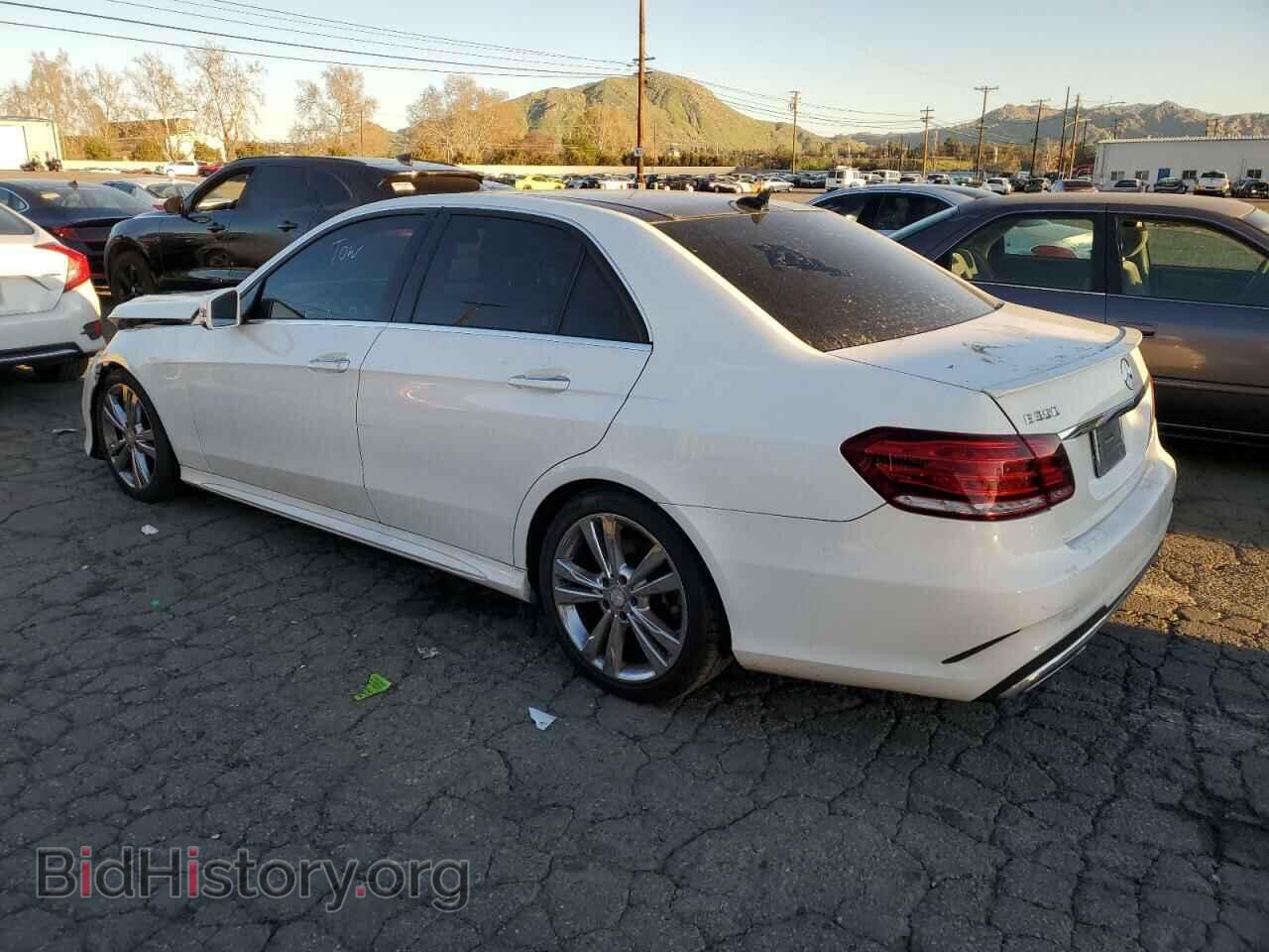 2014 MERCEDES-BENZ E-CLASS - VIN: WDDHF5KB8EB070747 - Фото 2