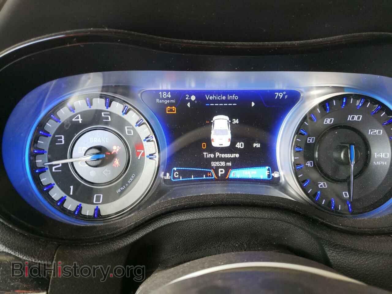 2019 CHRYSLER 300 - VIN: 2C3CCABG8KH515710 - Фото 9