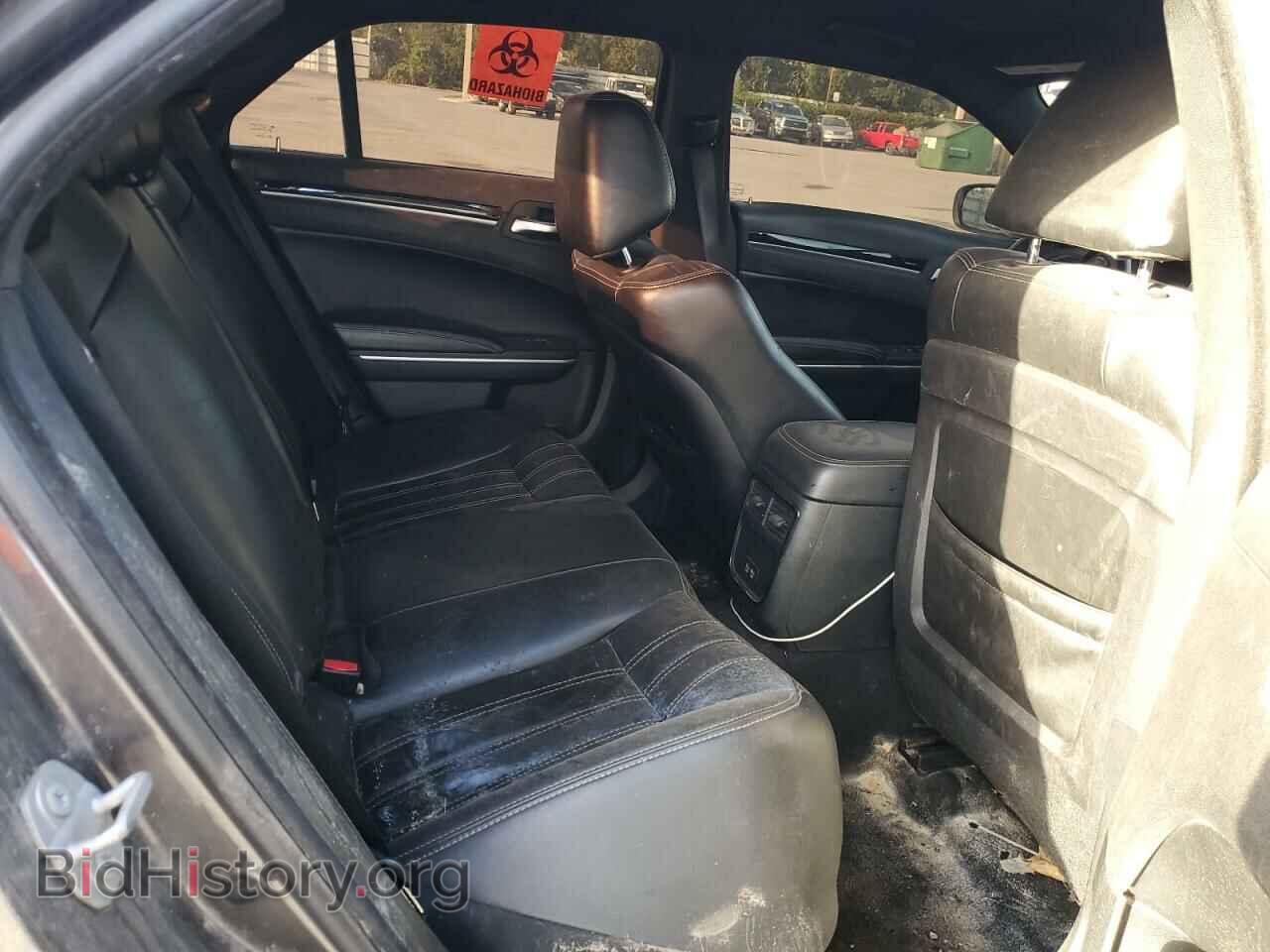 2019 CHRYSLER 300 - VIN: 2C3CCABG8KH515710 - Фото 10