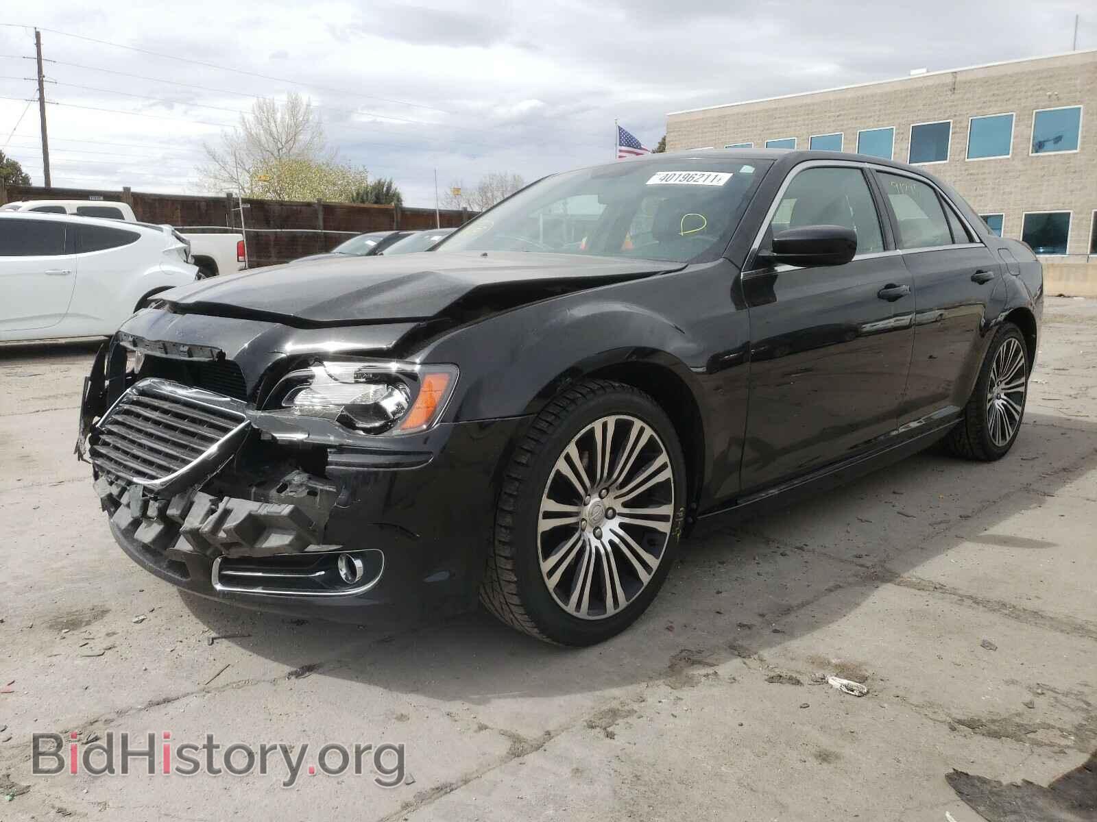 2013 CHRYSLER 300 - VIN: 2C3CCABG7DH515104 - Фото 2