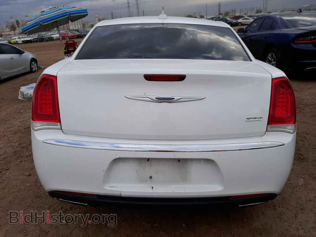 2019 CHRYSLER 300 - VIN: 2C3CCAEG1KH586002 - Фото 6