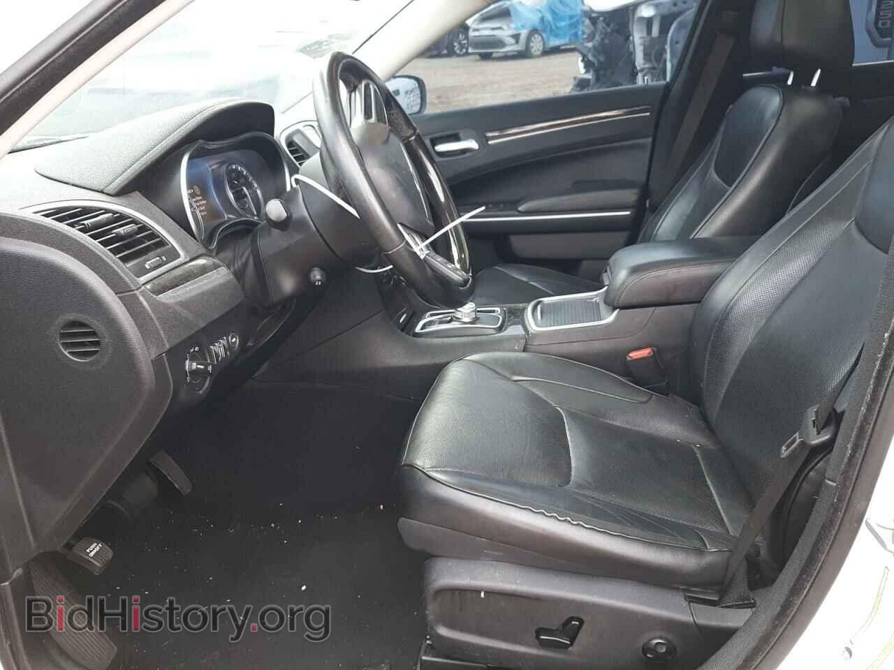 2019 CHRYSLER 300 - VIN: 2C3CCAEG1KH586002 - Фото 7