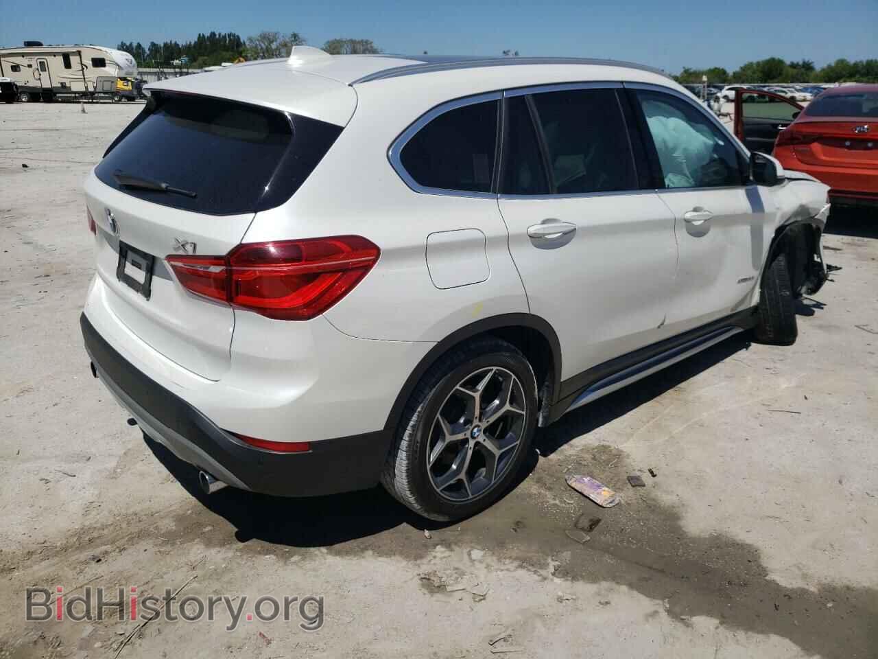 2017 BMW X1 - VIN: WBXHT3C30H5F69226 - Фото 4