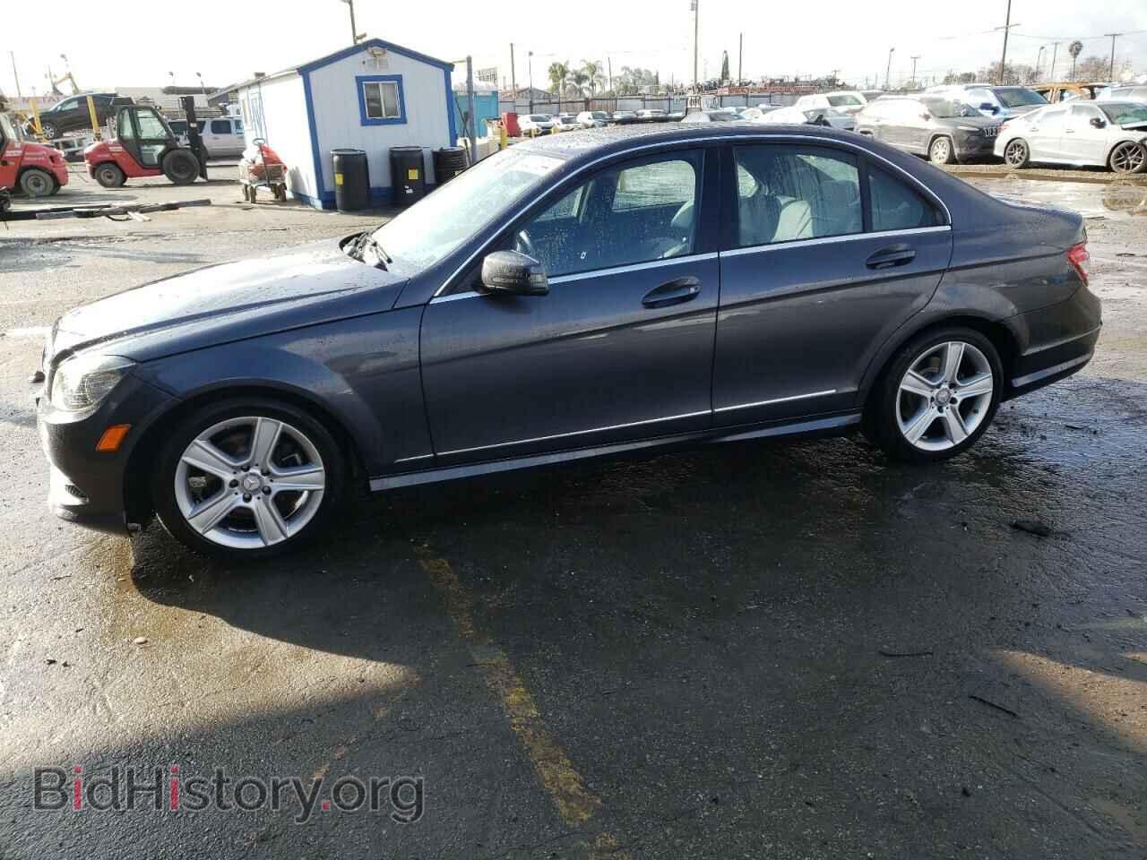 Photo WDDGF5EB3BR177814 - MERCEDES-BENZ C-CLASS 2011