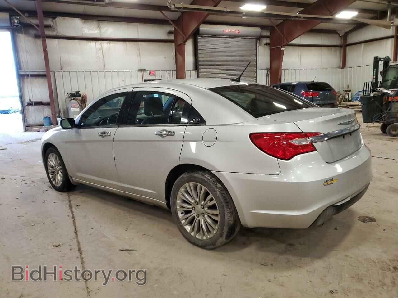 2012 CHRYSLER 200 - VIN: 1C3CCBCG0CN189897 - Фото 2