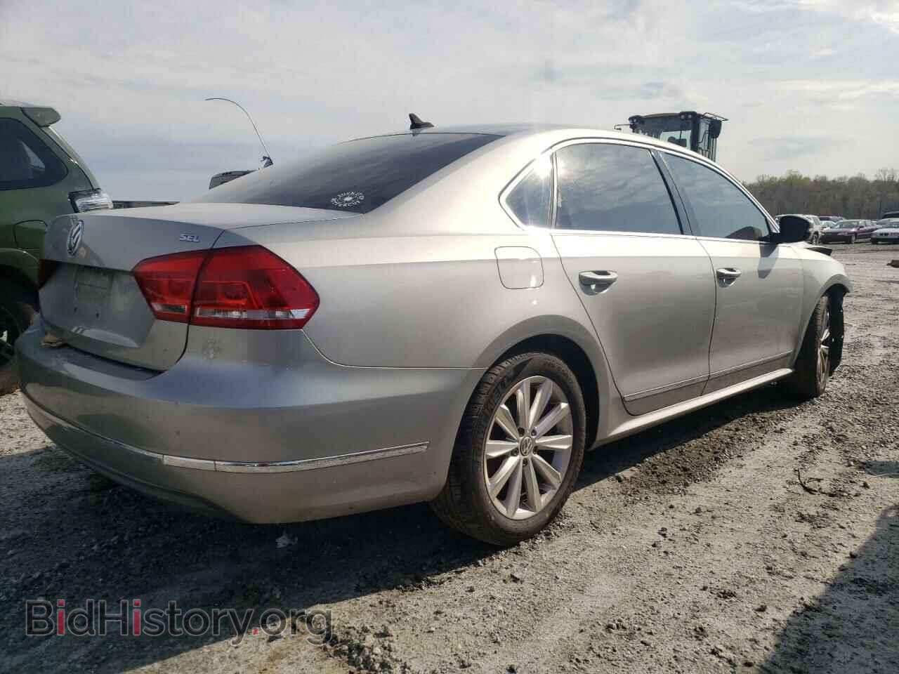 2013 VOLKSWAGEN PASSAT - VIN: 1VWCH7A32DC014068 - Фото 4