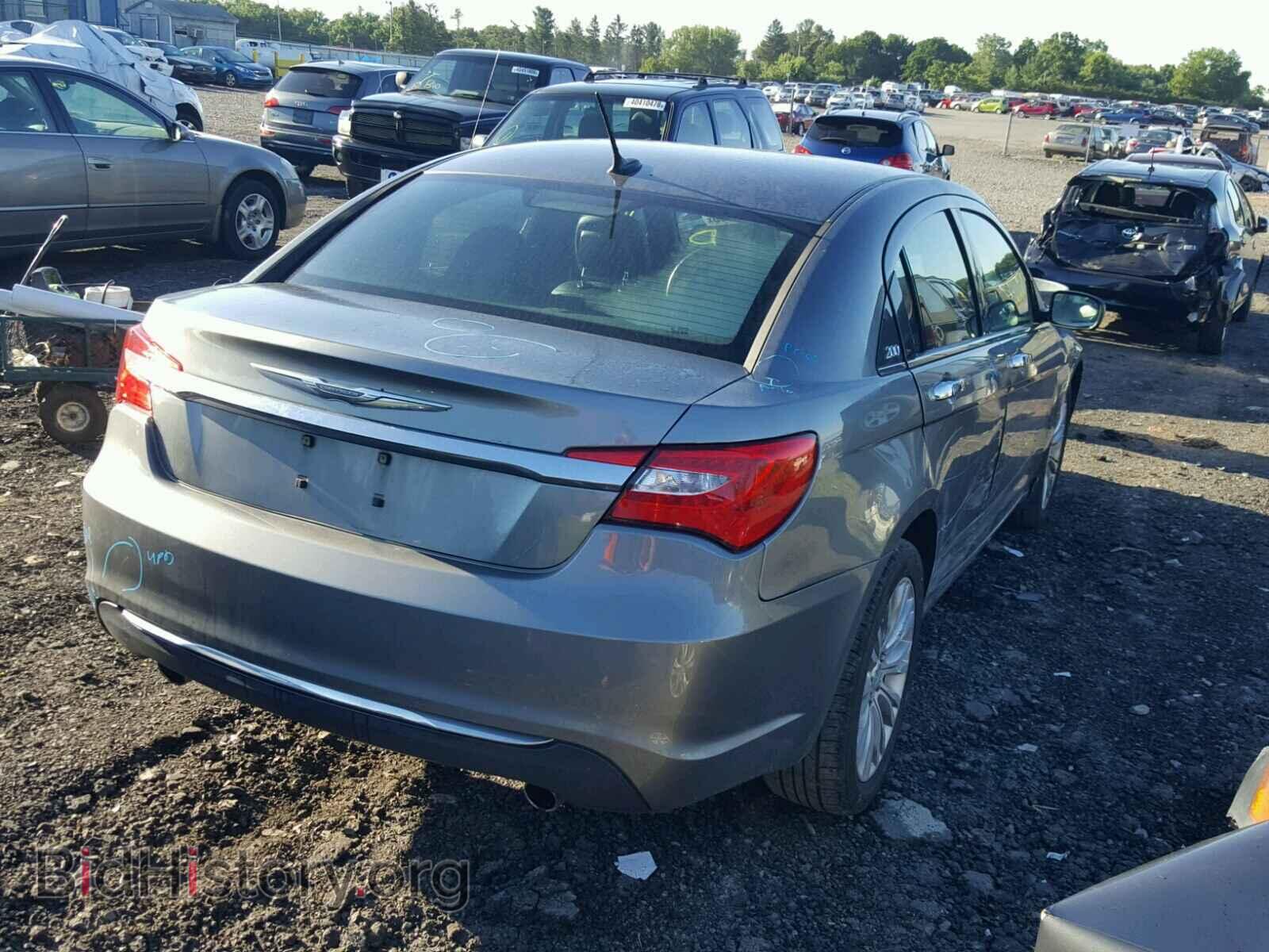 2011 CHRYSLER 200 - VIN: 1C3BC2FGXBN610076 - Фото 4