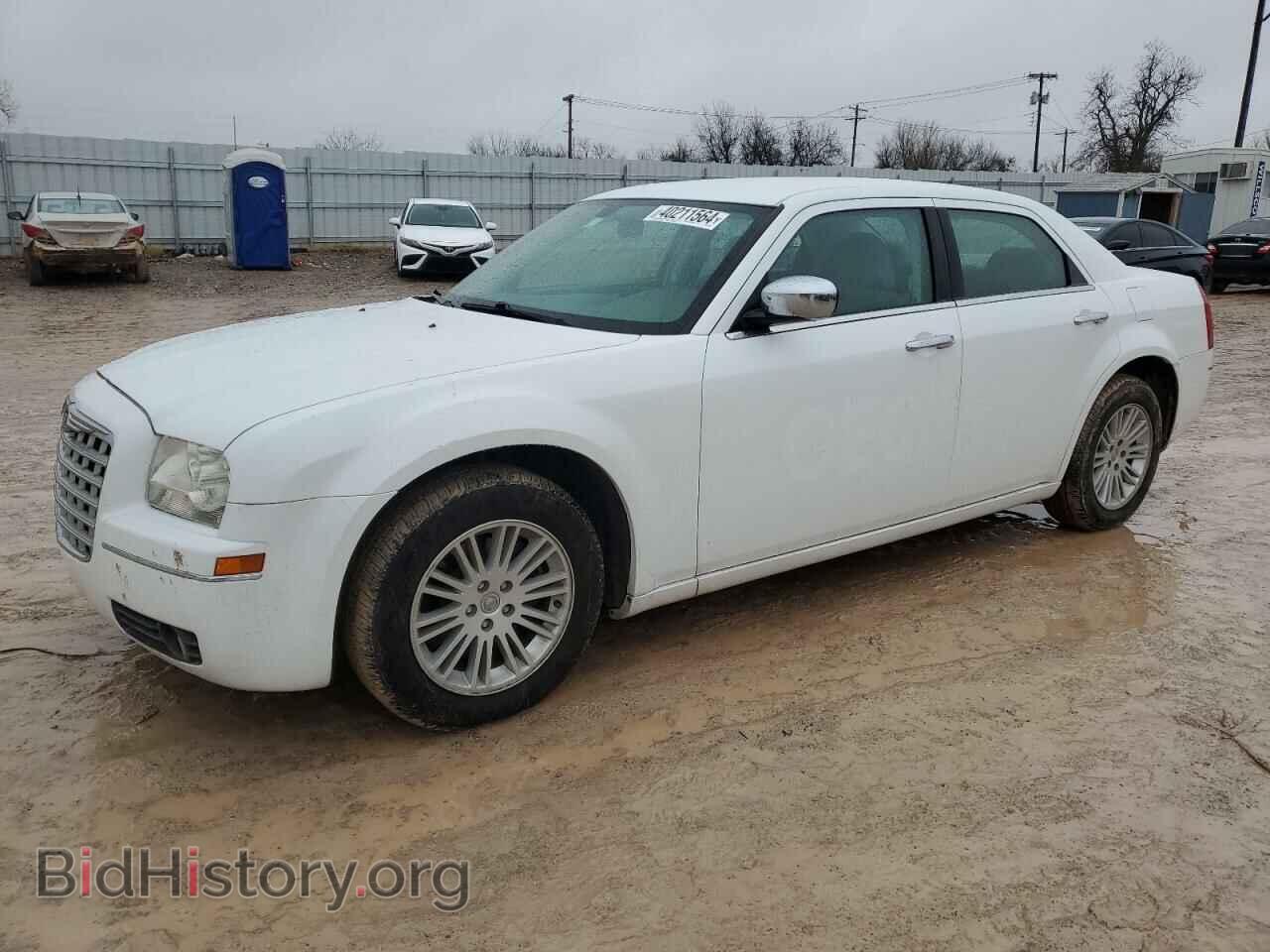 Photo 2C3CA4CD5AH329178 - CHRYSLER 300 2010