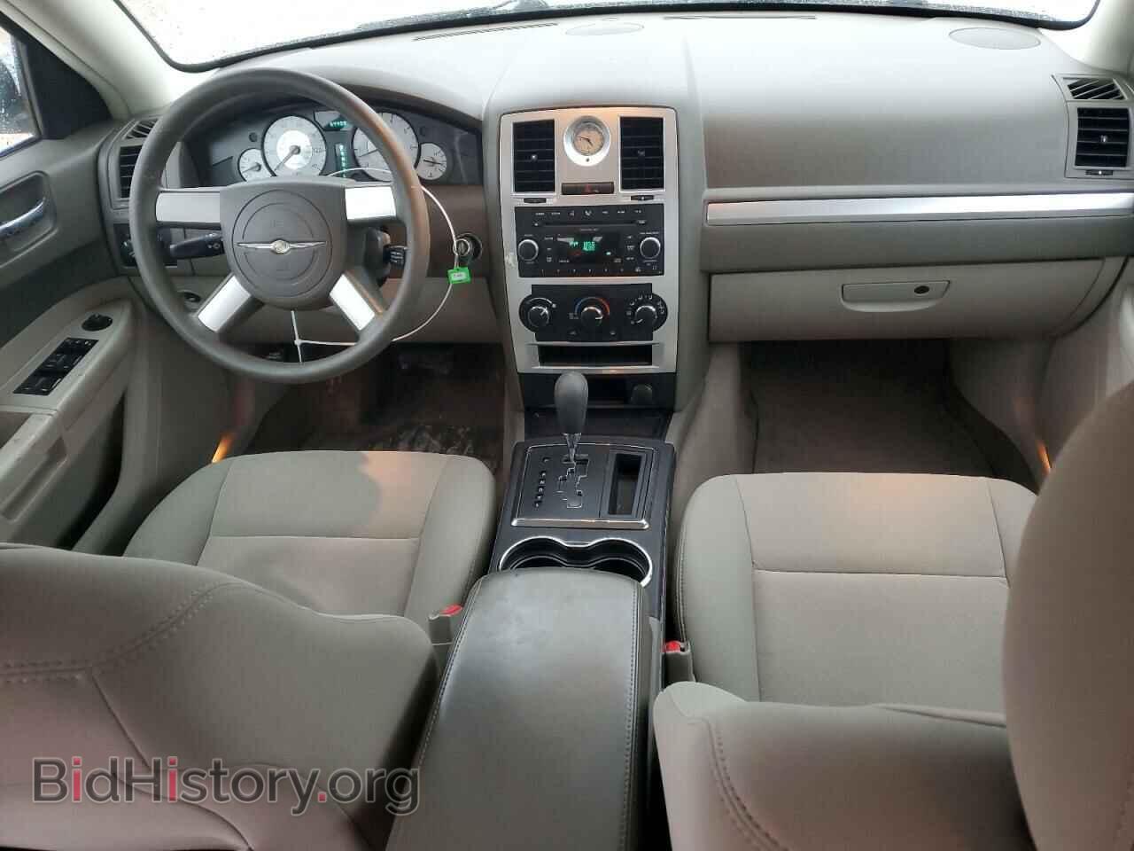 2010 CHRYSLER 300 - VIN: 2C3CA4CD5AH329178 - Фото 8
