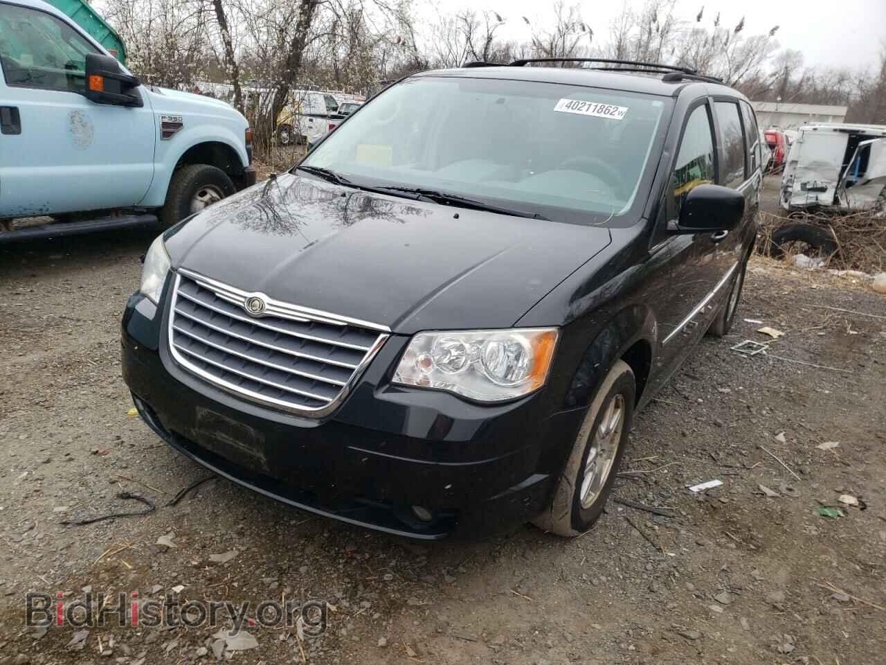 2010 CHRYSLER MINIVAN - VIN: 2A4RR5D19AR432455 - Фото 2