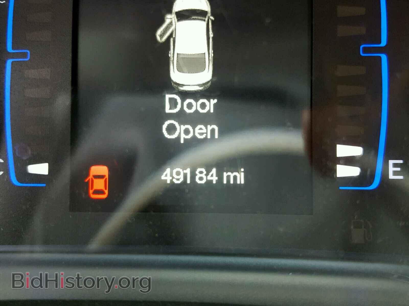 2015 CHRYSLER 200 - VIN: 1C3CCCABXFN631117 - Фото 8