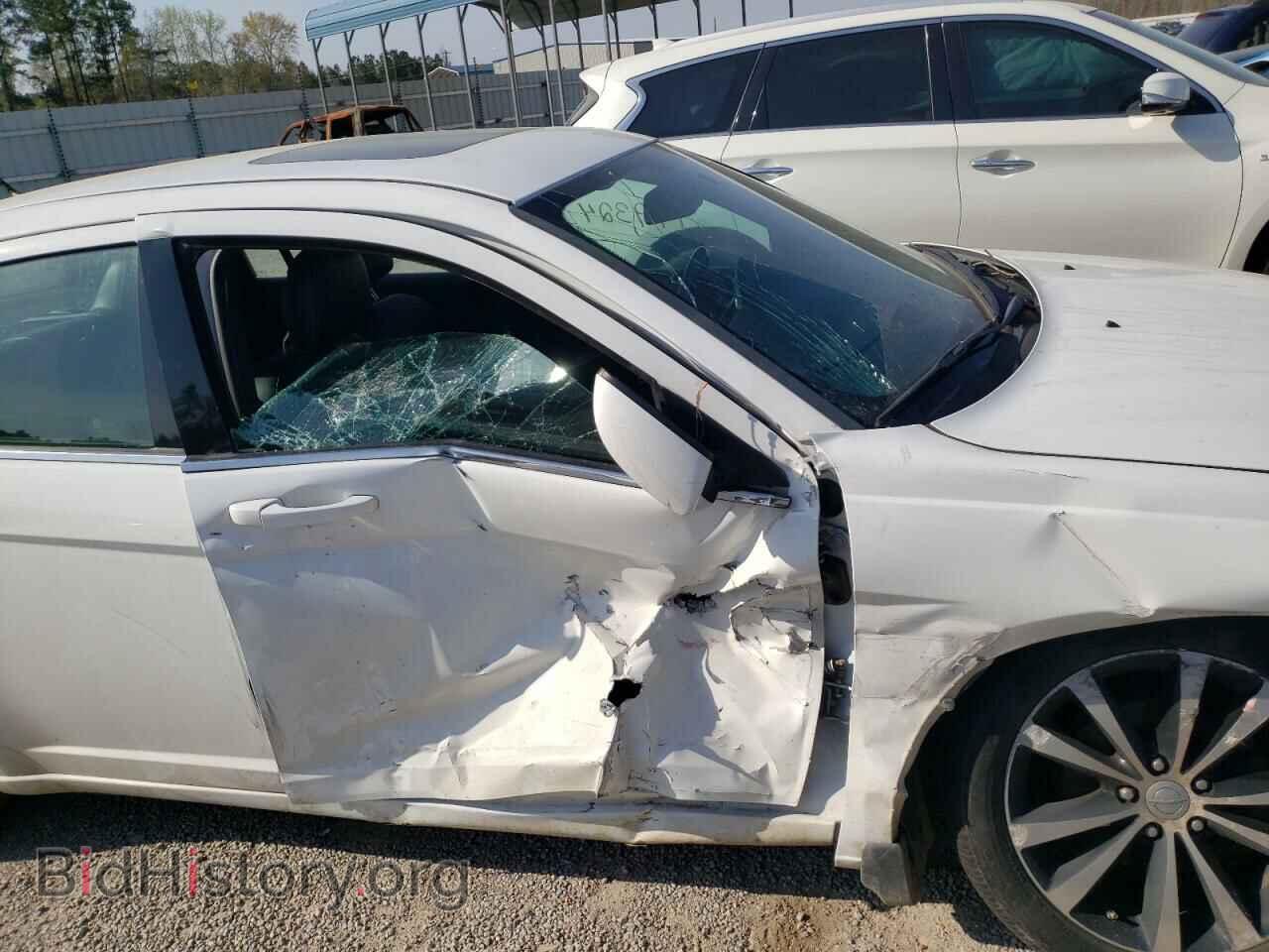 2014 CHRYSLER 200 - VIN: 1C3CCBCG4EN136073 - Фото 9