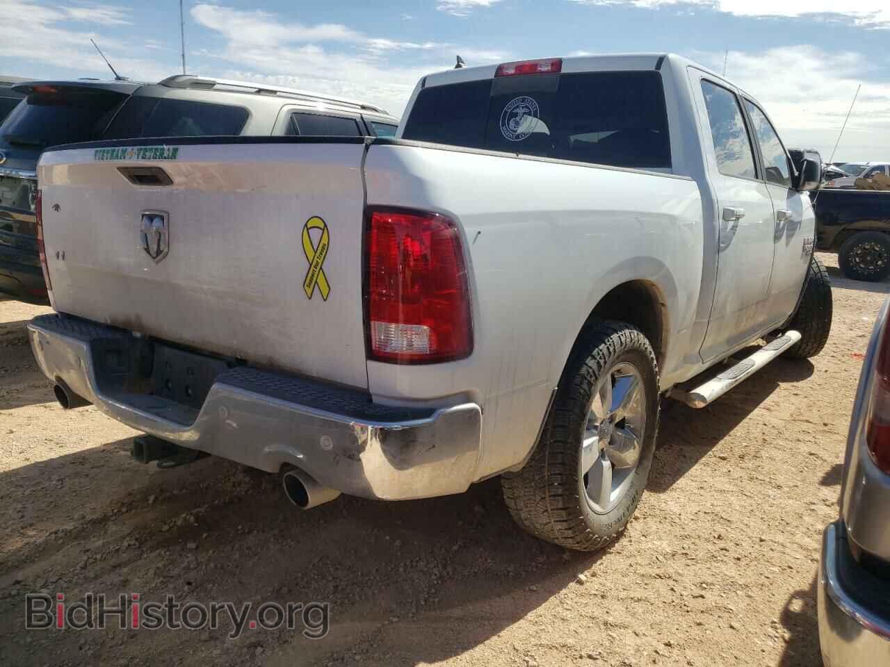 2019 RAM 1500 - VIN: 1C6RR6LT9KS526129 - Фото 3