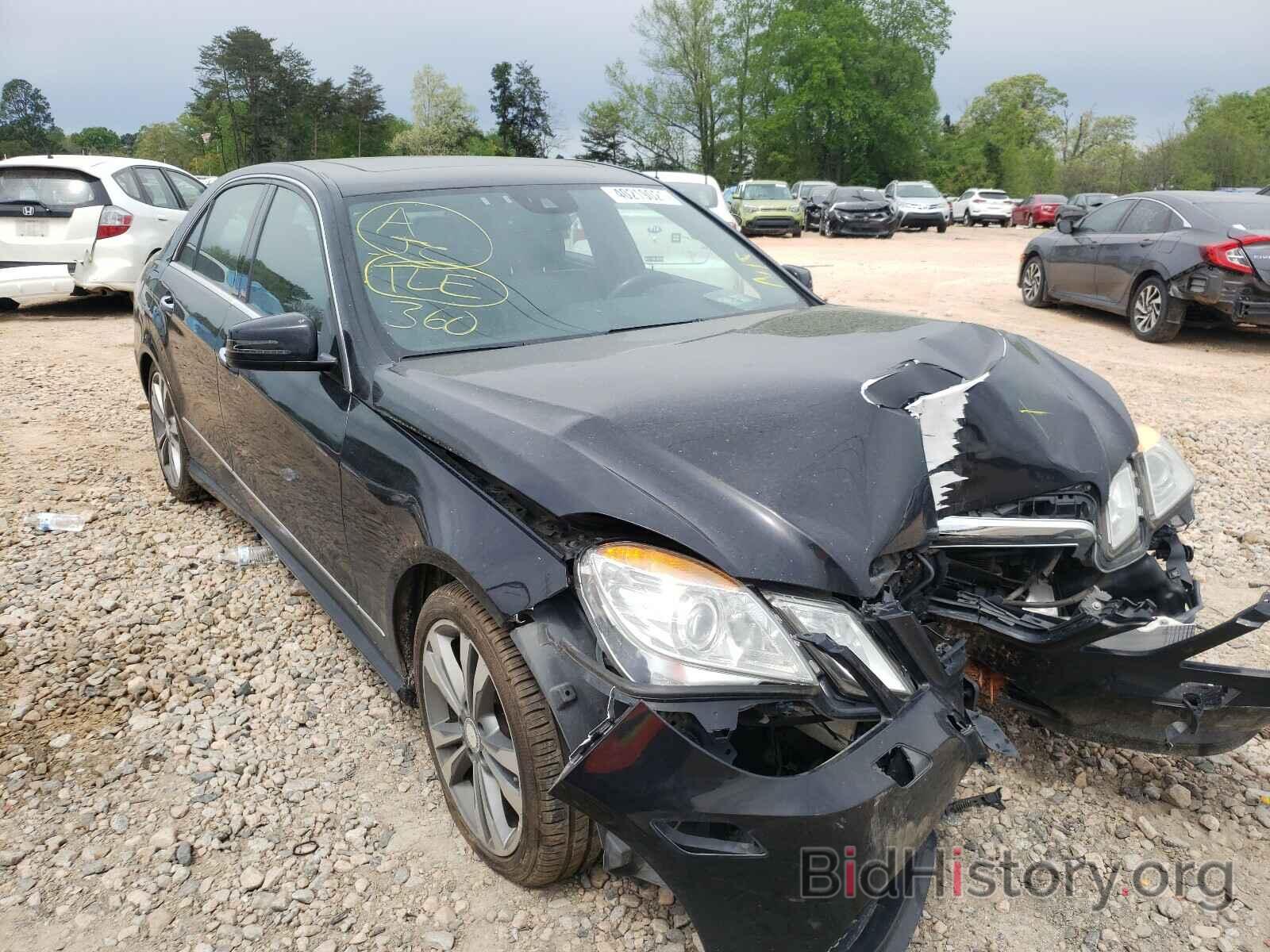 Photo WDDHF8HB4BA410437 - MERCEDES-BENZ E CLASS 2011