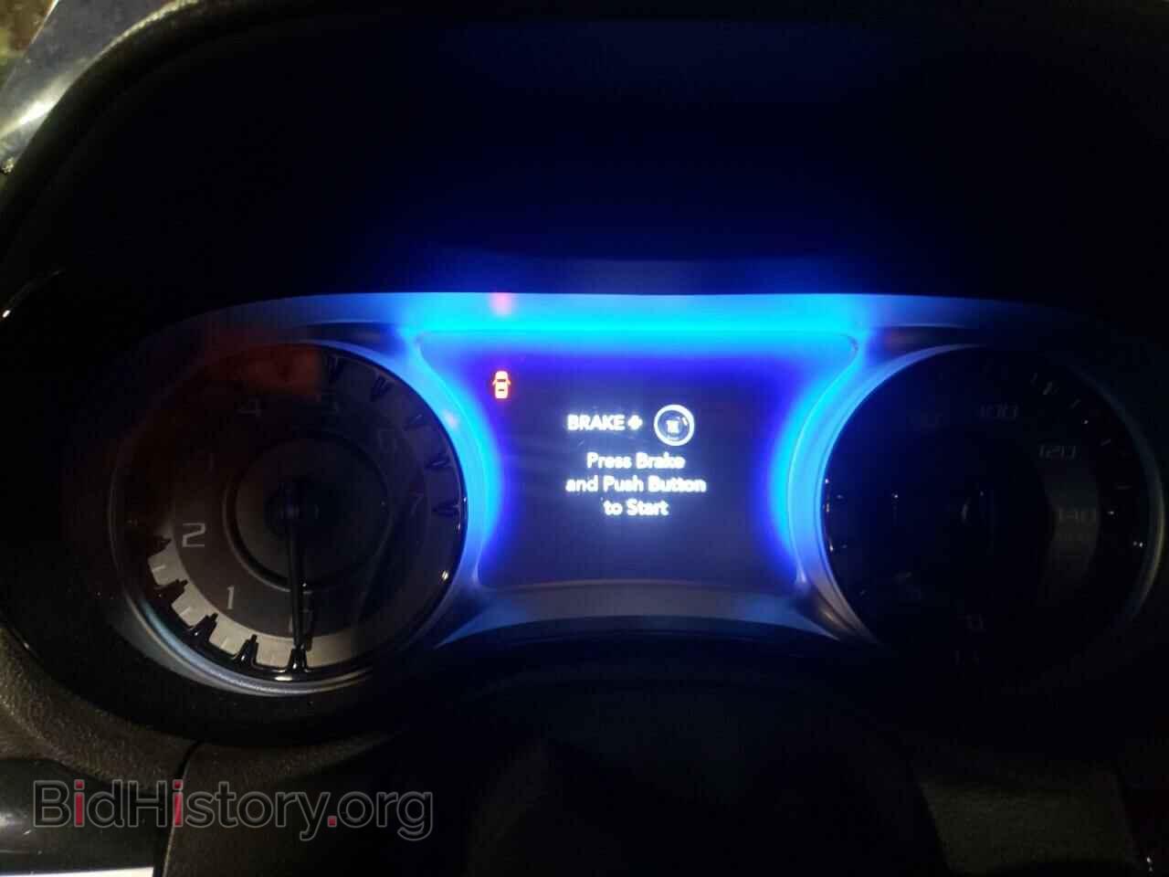 2019 CHRYSLER 300 - VIN: 2C3CCAGG5KH690831 - Фото 9