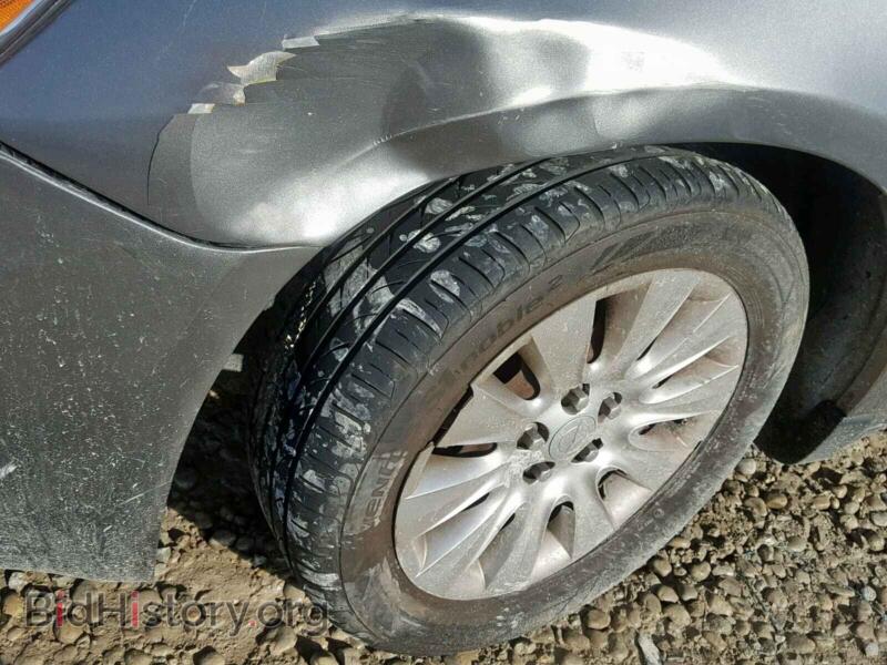 2012 Chrysler 200 (VIN 1C3CCBAB5CN273107) — photo 9 of 10