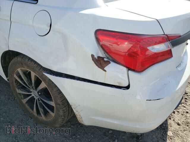 2012 CHRYSLER 200 - VIN: 1C3CCBBG1CN303570 - Фото 9