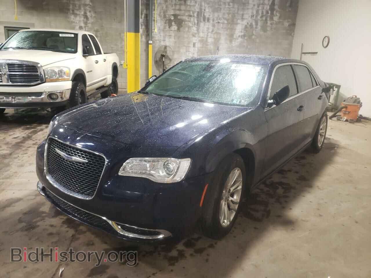 2017 CHRYSLER 300 - VIN: 2C3CCAAG7HH521637 - Фото 2