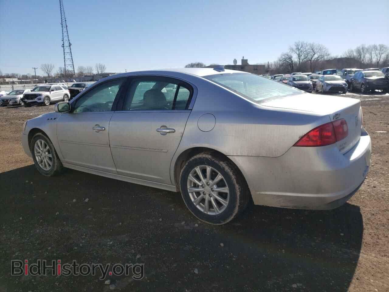 2011 BUICK LUCERNE - VIN: 1G4HC5EM6BU106088 - Фото 2