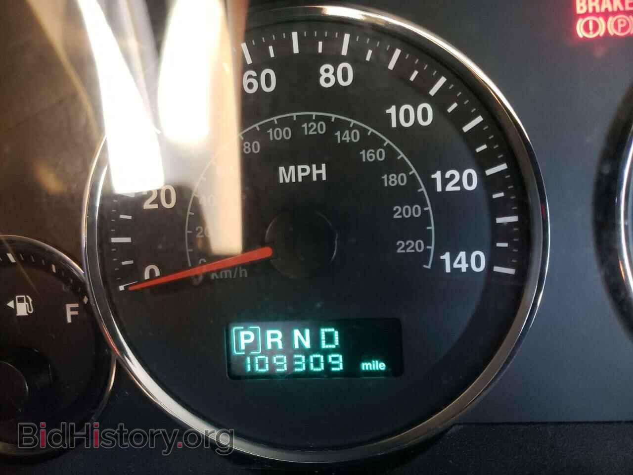 2007 JEEP COMMANDER - VIN: 1J8HG58P27C595867 - Photo 8