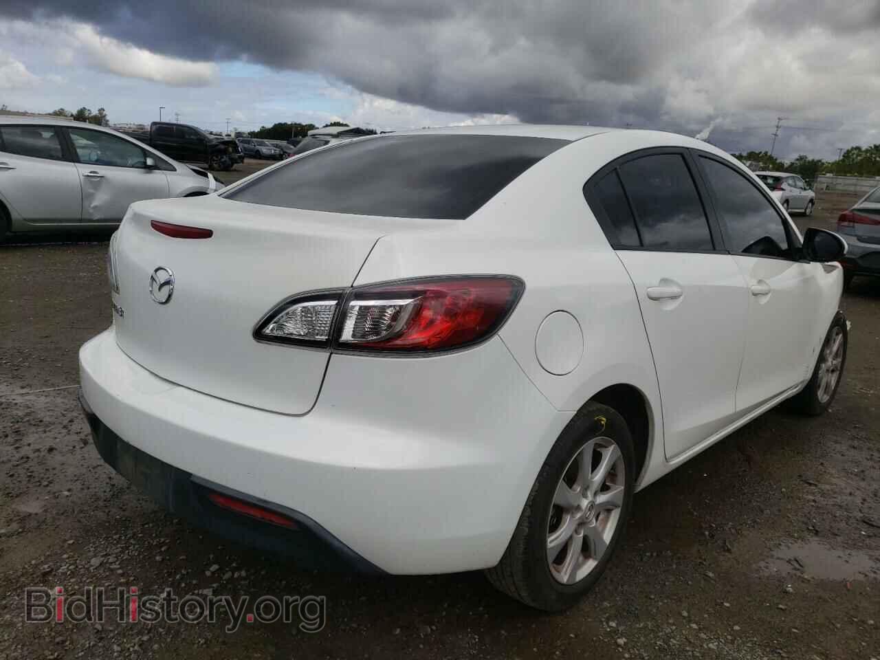 2011 MAZDA 3 - VIN: JM1BL1VG1B1427048 - Фото 4