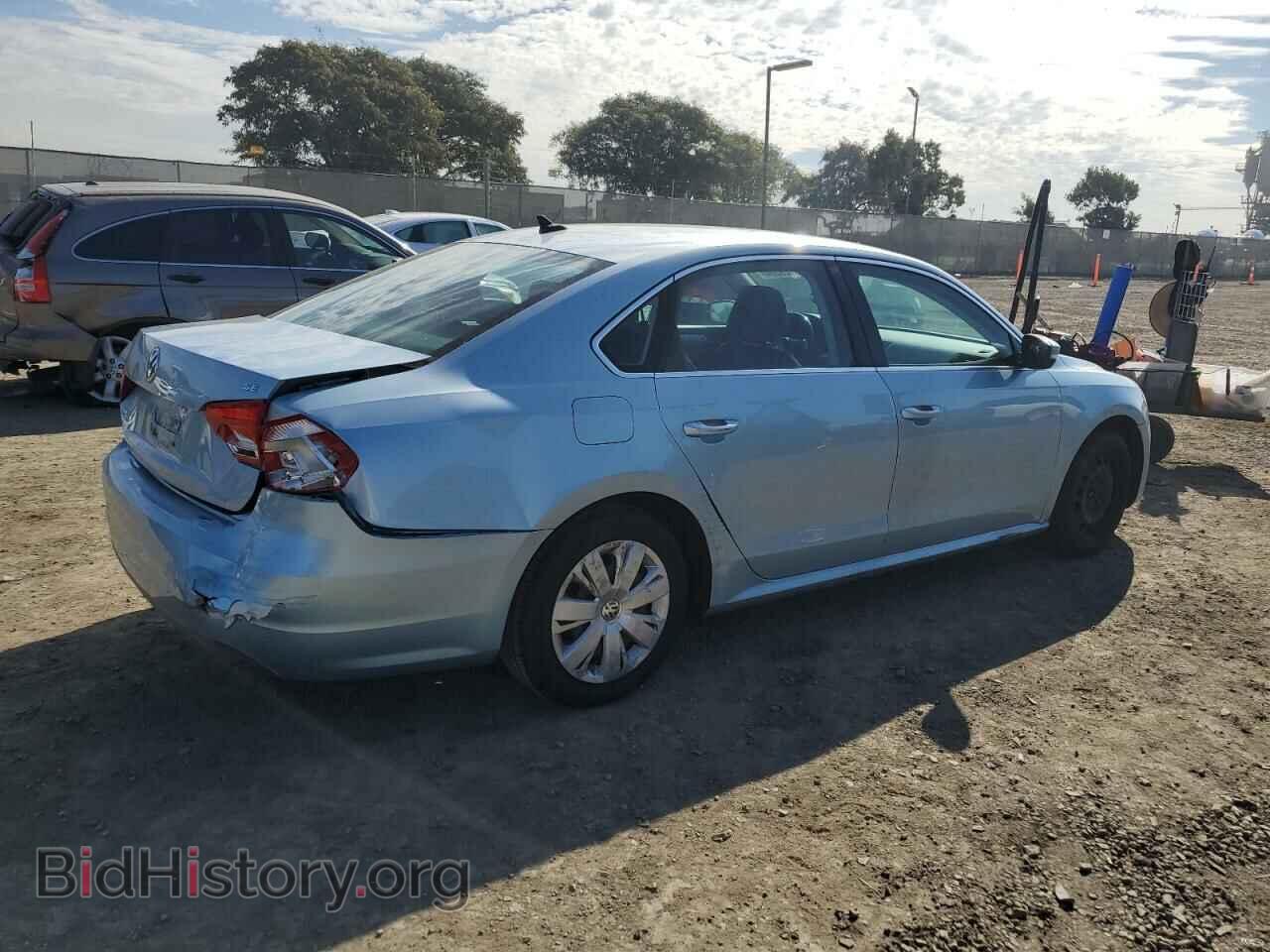2013 VOLKSWAGEN PASSAT - VIN: 1VWBP7A33DC057316 - Фото 3