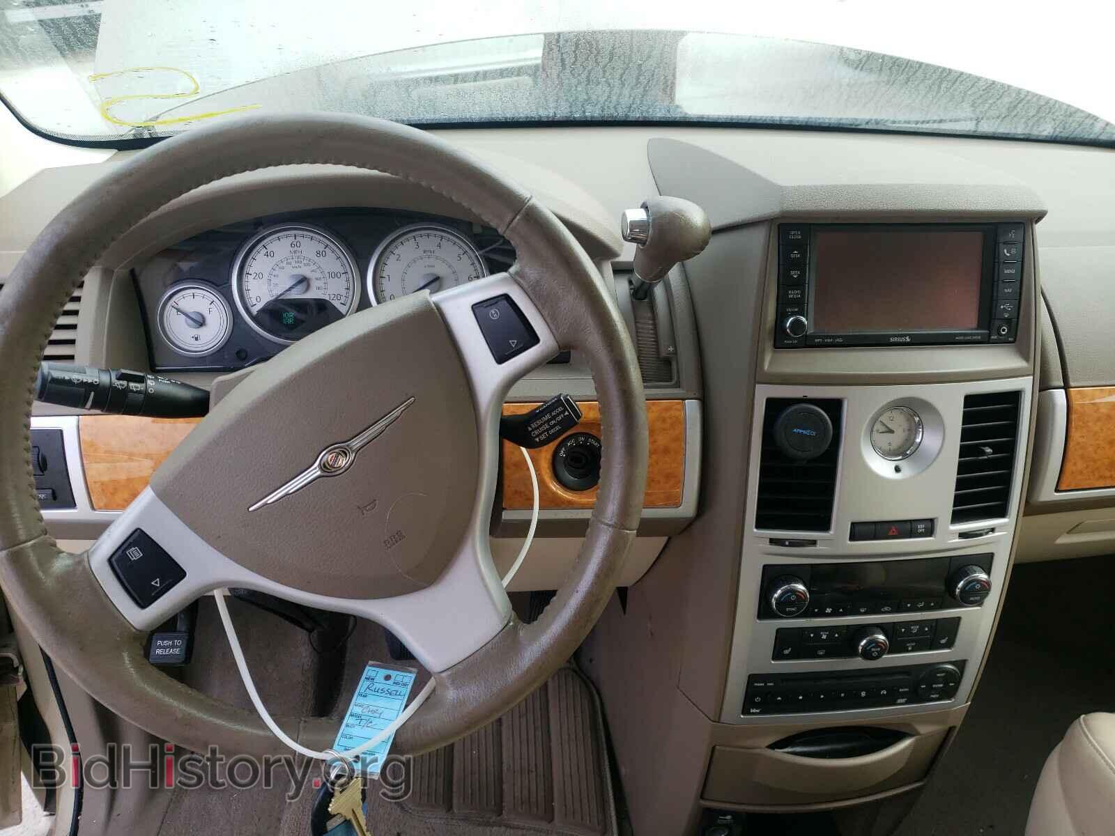 2010 CHRYSLER MINIVAN - VIN: 2A4RR7DX6AR322446 - Фото 9