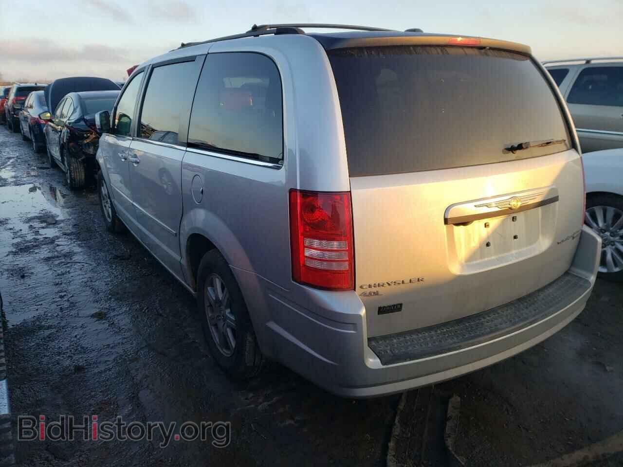 2010 CHRYSLER MINIVAN - VIN: 2A4RR8DX6AR441670 - Фото 2