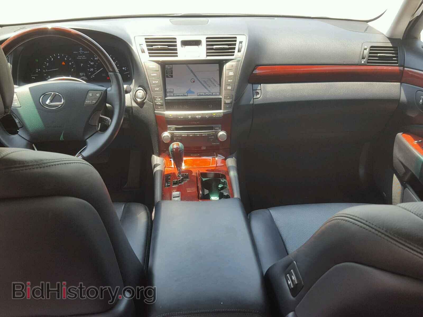 2011 LEXUS LS460 - VIN: JTHBL5EF7B5103124 - Photo 9