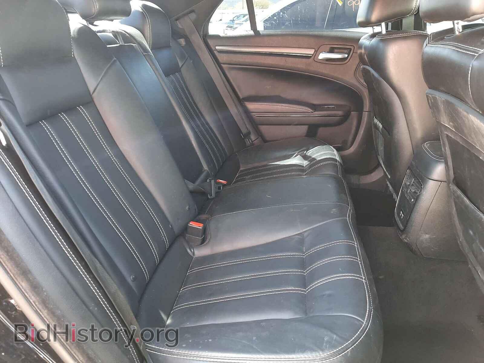 2016 CHRYSLER 300 - VIN: 2C3CCABG0GH229907 - Фото 6