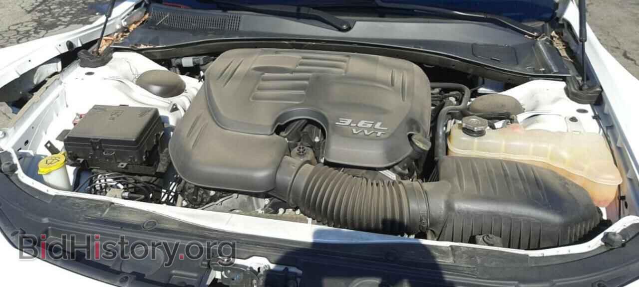 2019 CHRYSLER 300 - VIN: 2C3CCABG2KH516349 - Фото 7