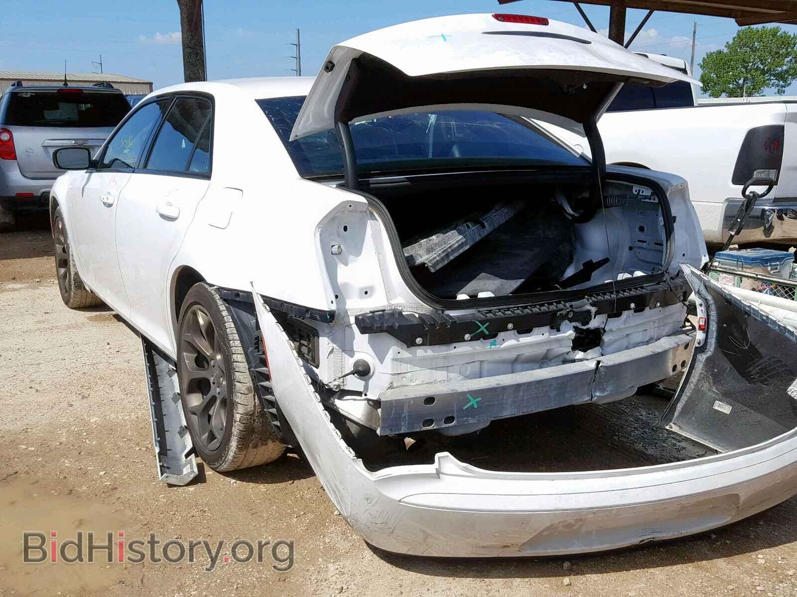 2016 CHRYSLER 300 - VIN: 2C3CCABG8GH269281 - Фото 3