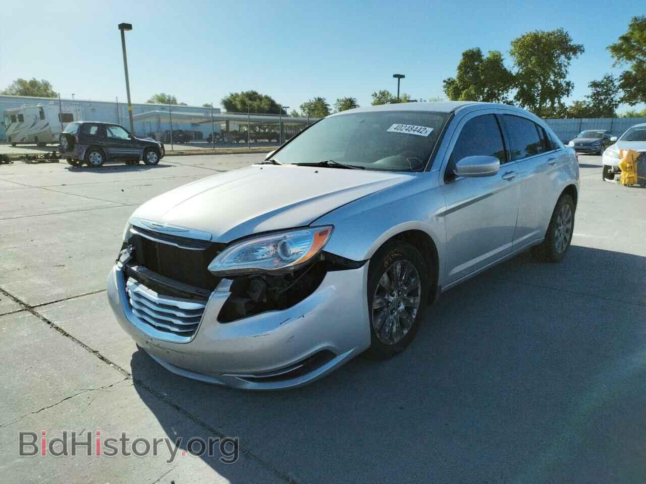 2012 CHRYSLER 200 - VIN: 1C3CCBAB3CN305505 - Фото 2