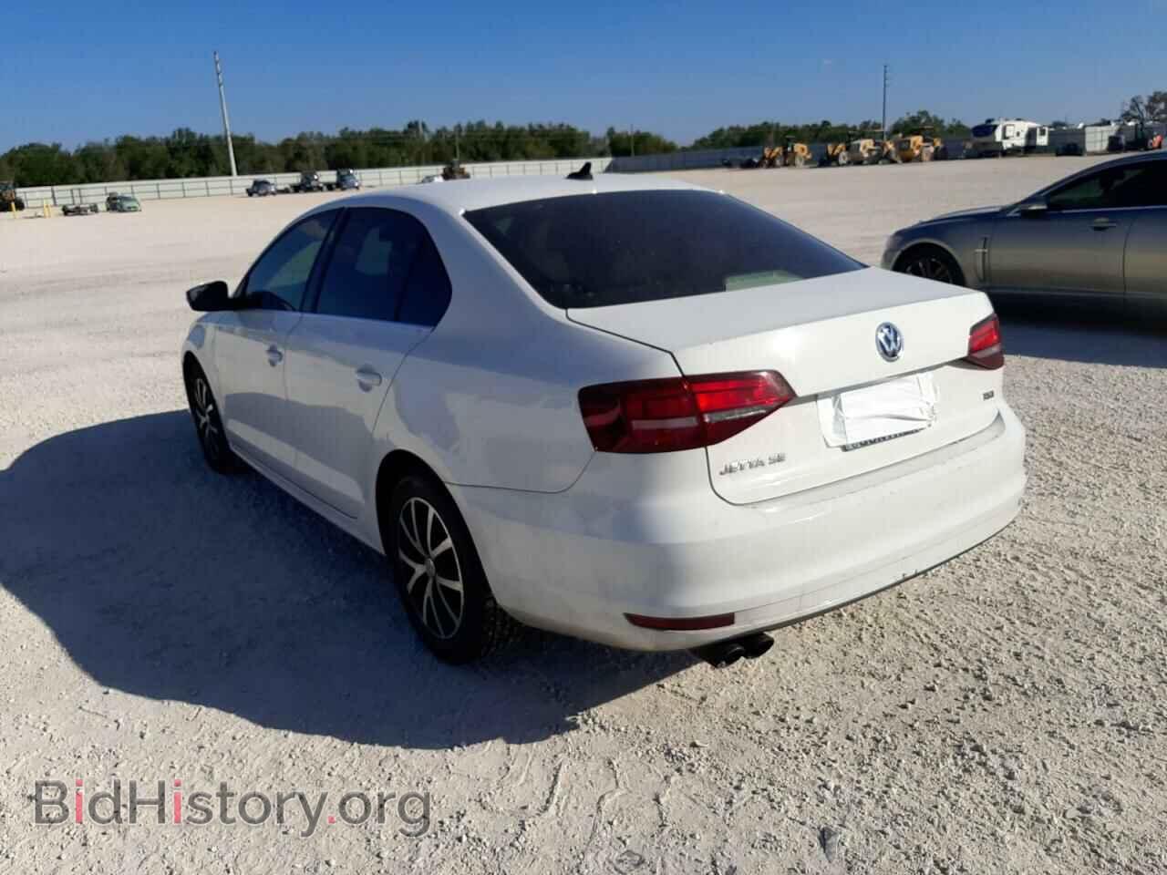 2018 VOLKSWAGEN JETTA - VIN: 3VWDB7AJ0JM252807 - Фото 2