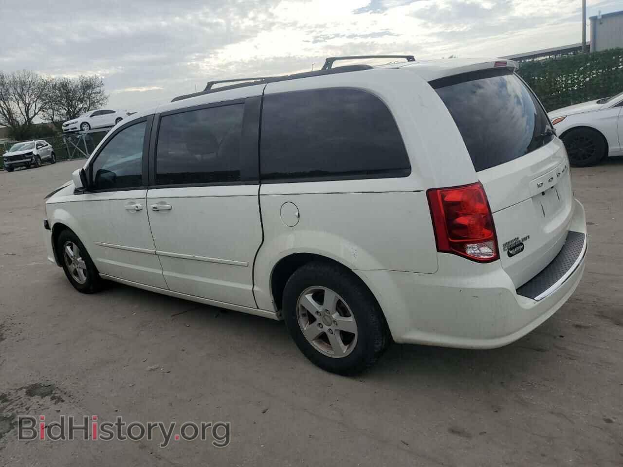 2013 DODGE CARAVAN - VIN: 2C4RDGCG1DR576463 - Фото 2