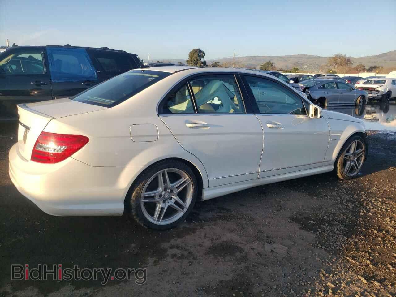 2012 MERCEDES-BENZ C-CLASS - VIN: WDDGF4HB9CA615905 - Фото 3