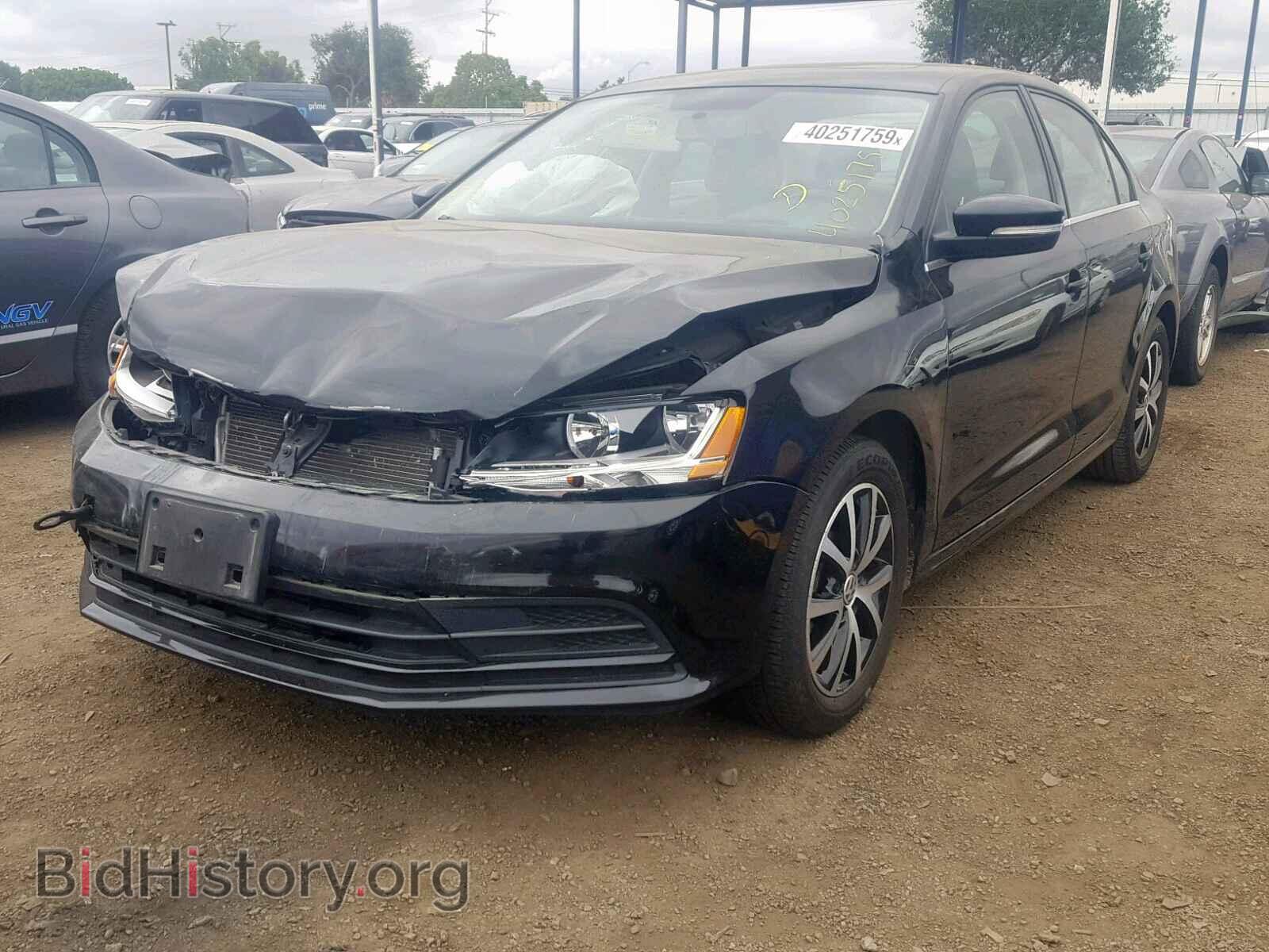 2017 VOLKSWAGEN JETTA - VIN: 3VWDB7AJ7HM227915 - Фото 2