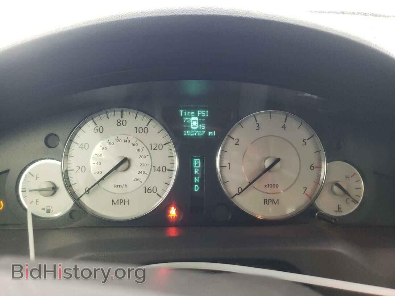 2010 CHRYSLER 300 - VIN: 2C3CA6CT5AH126228 - Фото 9