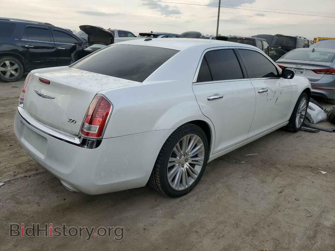 2011 CHRYSLER 300 - VIN: 2C3CA5CG9BH529045 - Фото 3