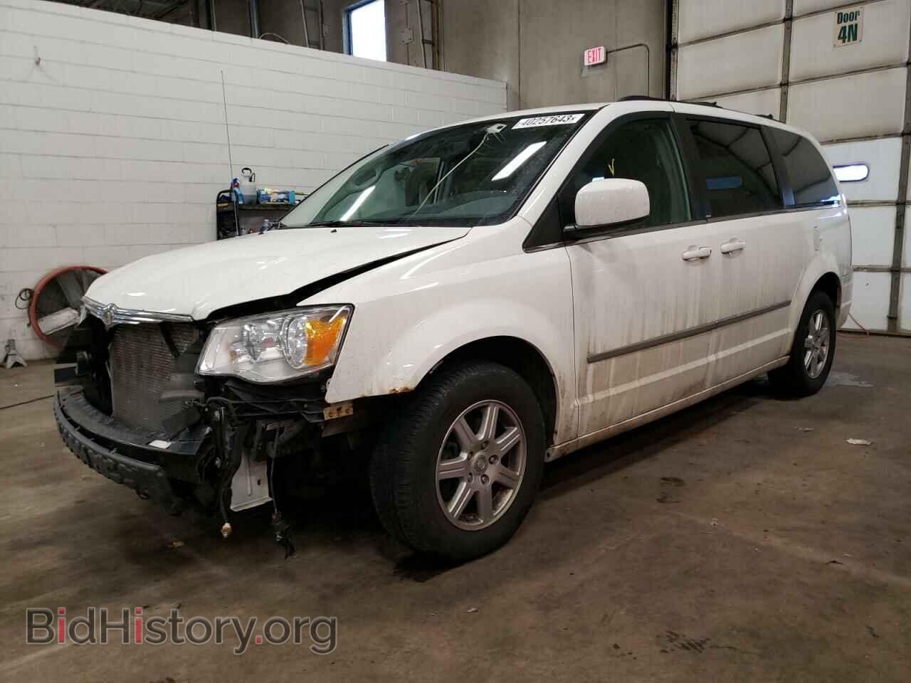 Photo 2A4RR8DX4AR404973 - CHRYSLER MINIVAN 2010
