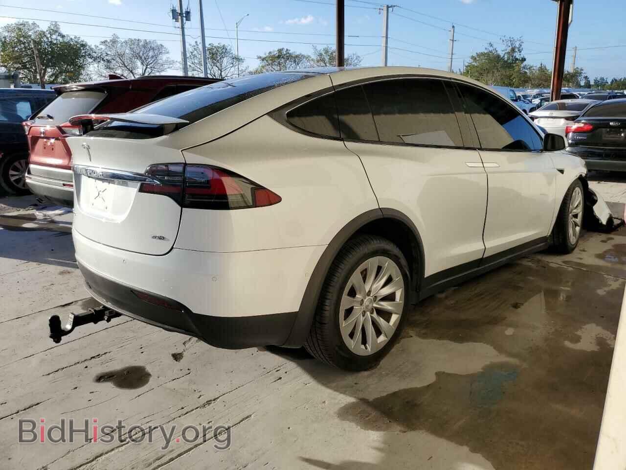 2017 TESLA MODEL X - VIN: 5YJXCDE29HF077423 - Фото 3