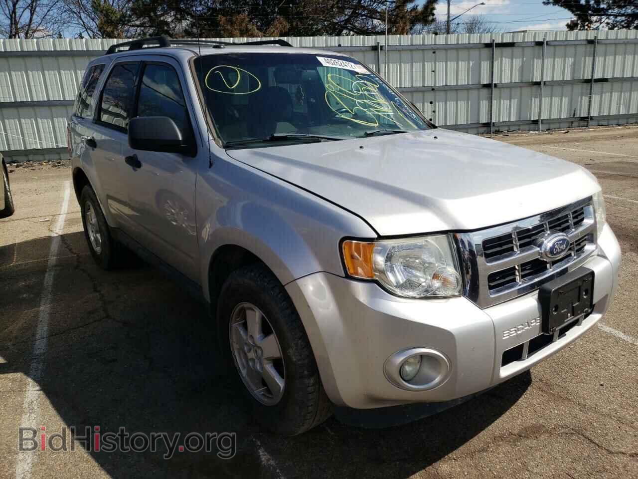 Фотография 1FMCU0D7XBKA71993 - FORD ESCAPE 2011