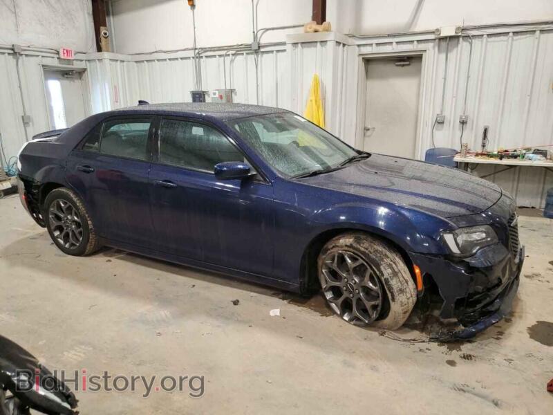 2017 Chrysler 300 (VIN 2C3CCAGG7HH621857) — фото 4 из 12