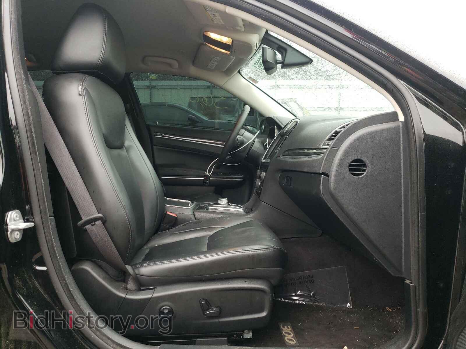 2017 CHRYSLER 300 - VIN: 2C3CCAAGXHH577233 - Фото 5
