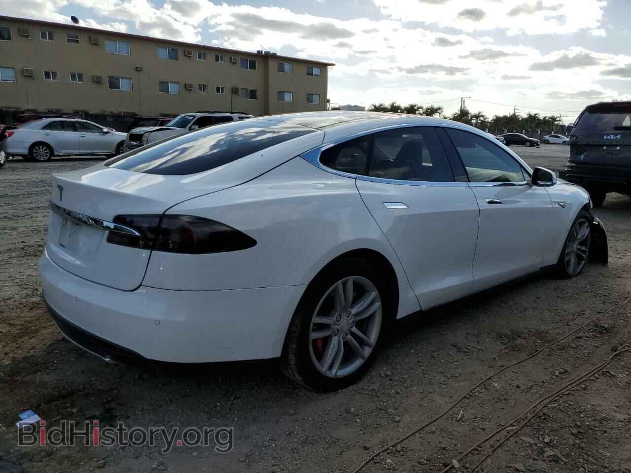 2014 TESLA MODEL S - VIN: 5YJSA1H14EFP32844 - Photo 3