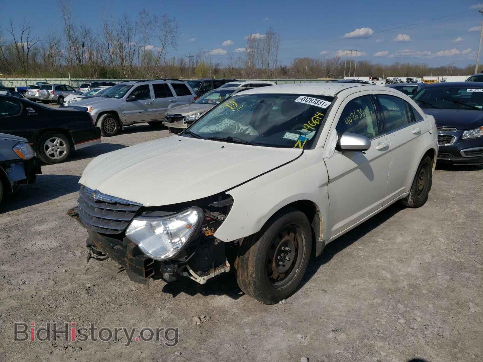 2009 CHRYSLER SEBRING - VIN: 1C3LC46B19N514268 - Фото 2
