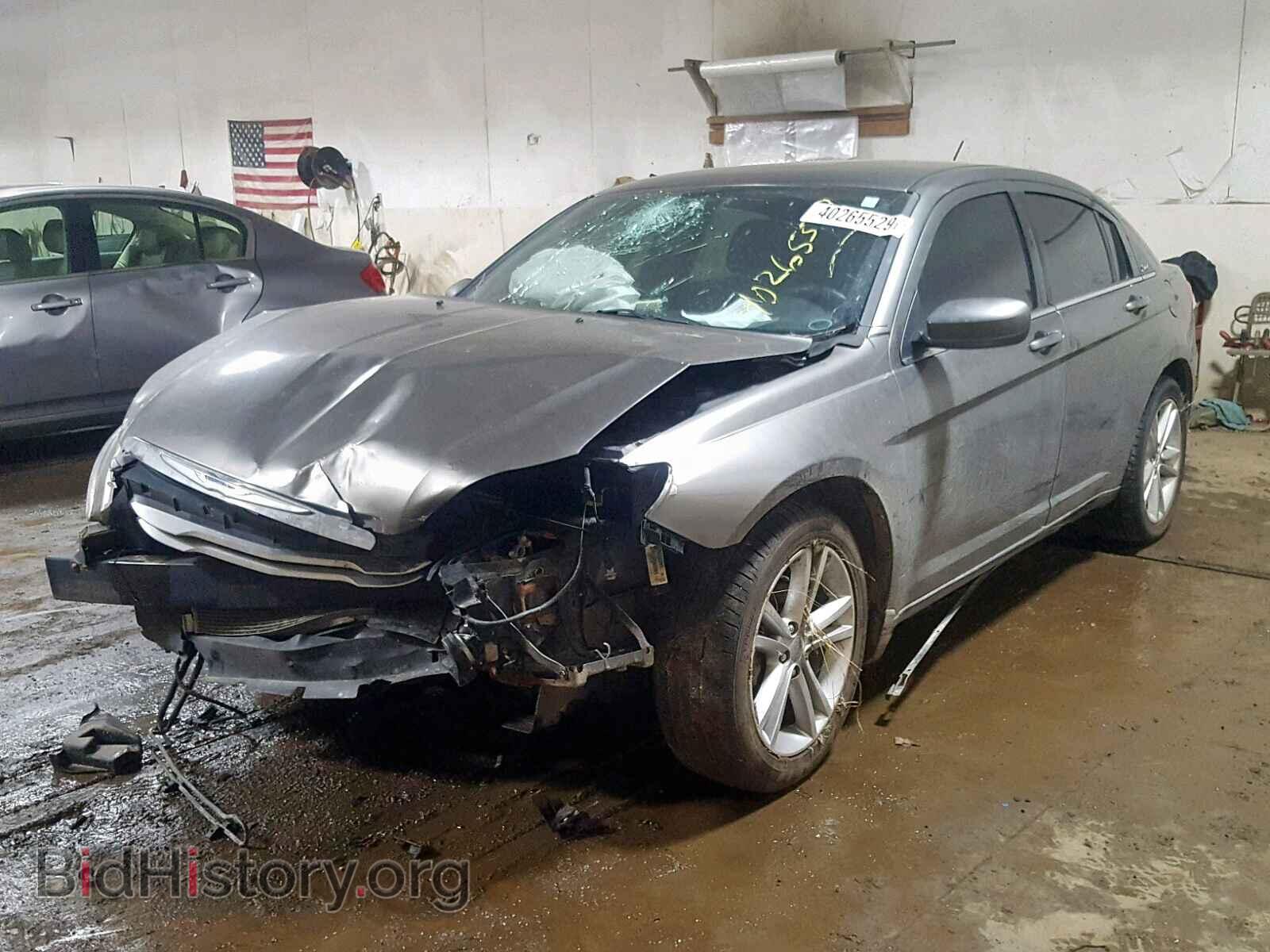 2012 CHRYSLER 200 - VIN: 1C3CCBABXCN268503 - Фото 2