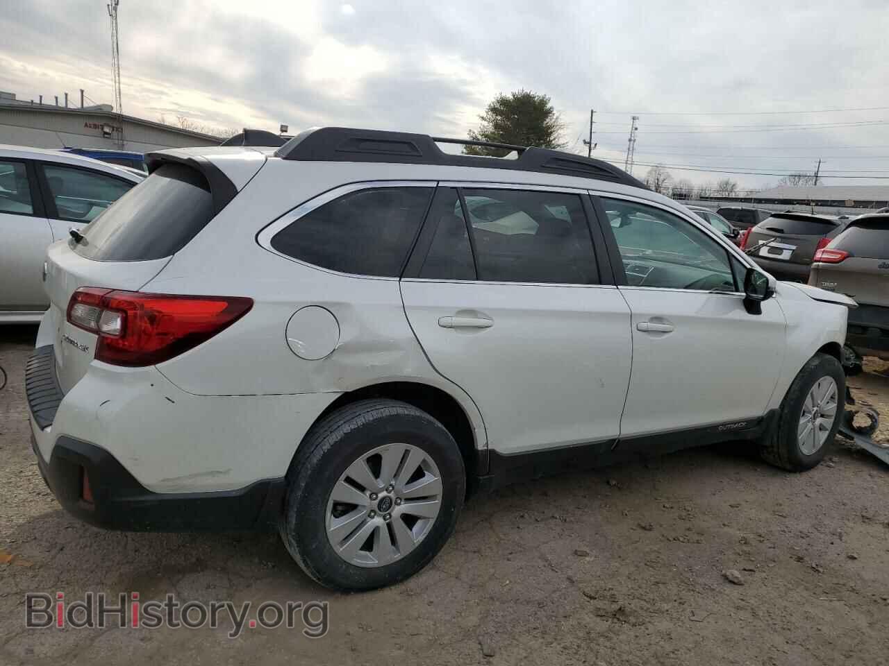 2018 SUBARU OUTBACK - VIN: 4S4BSAFC0J3252112 - Фото 3