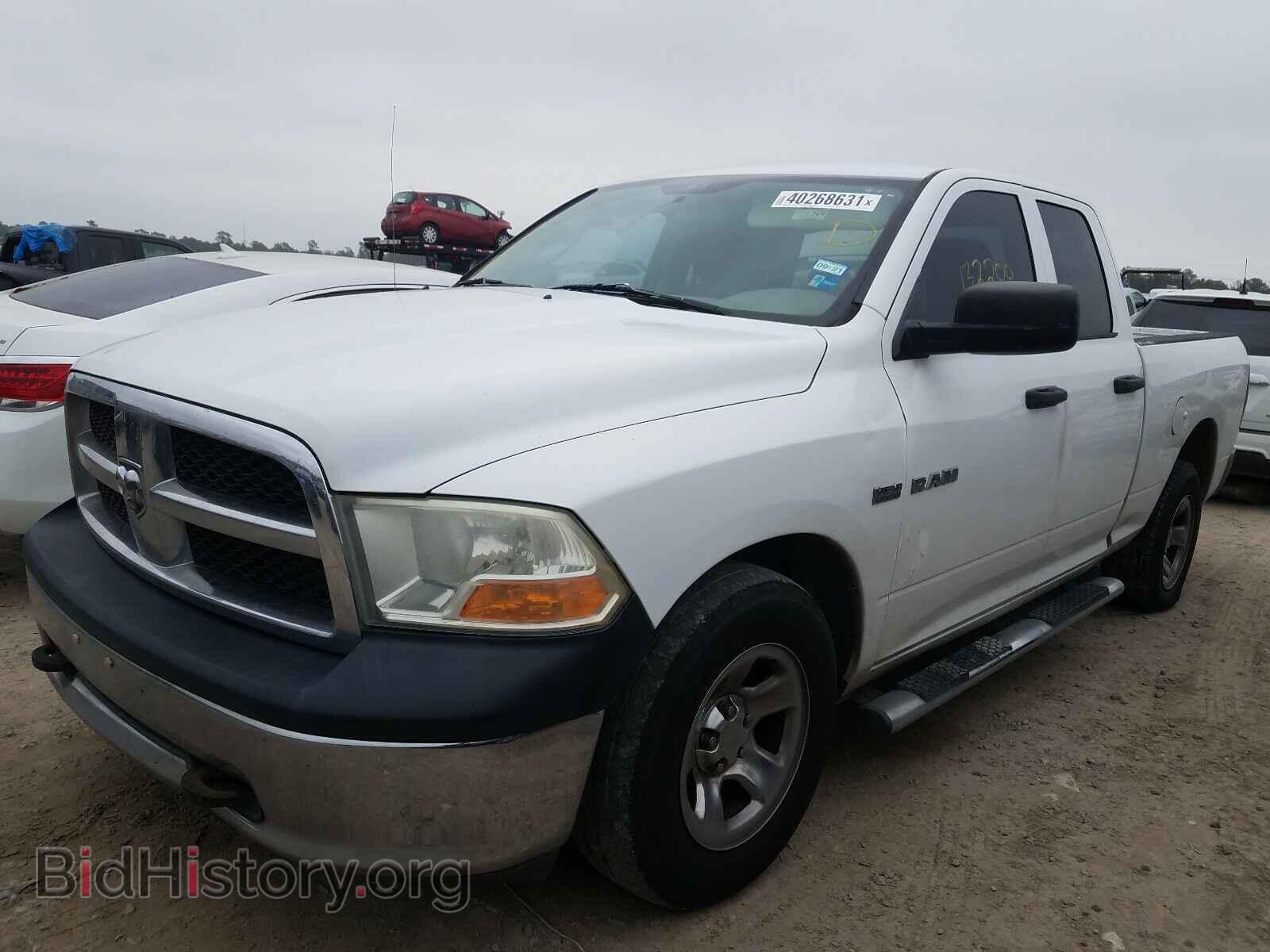 2010 DODGE RAM 1500 - VIN: 1D7RB1GT3AS164958 - Фото 2