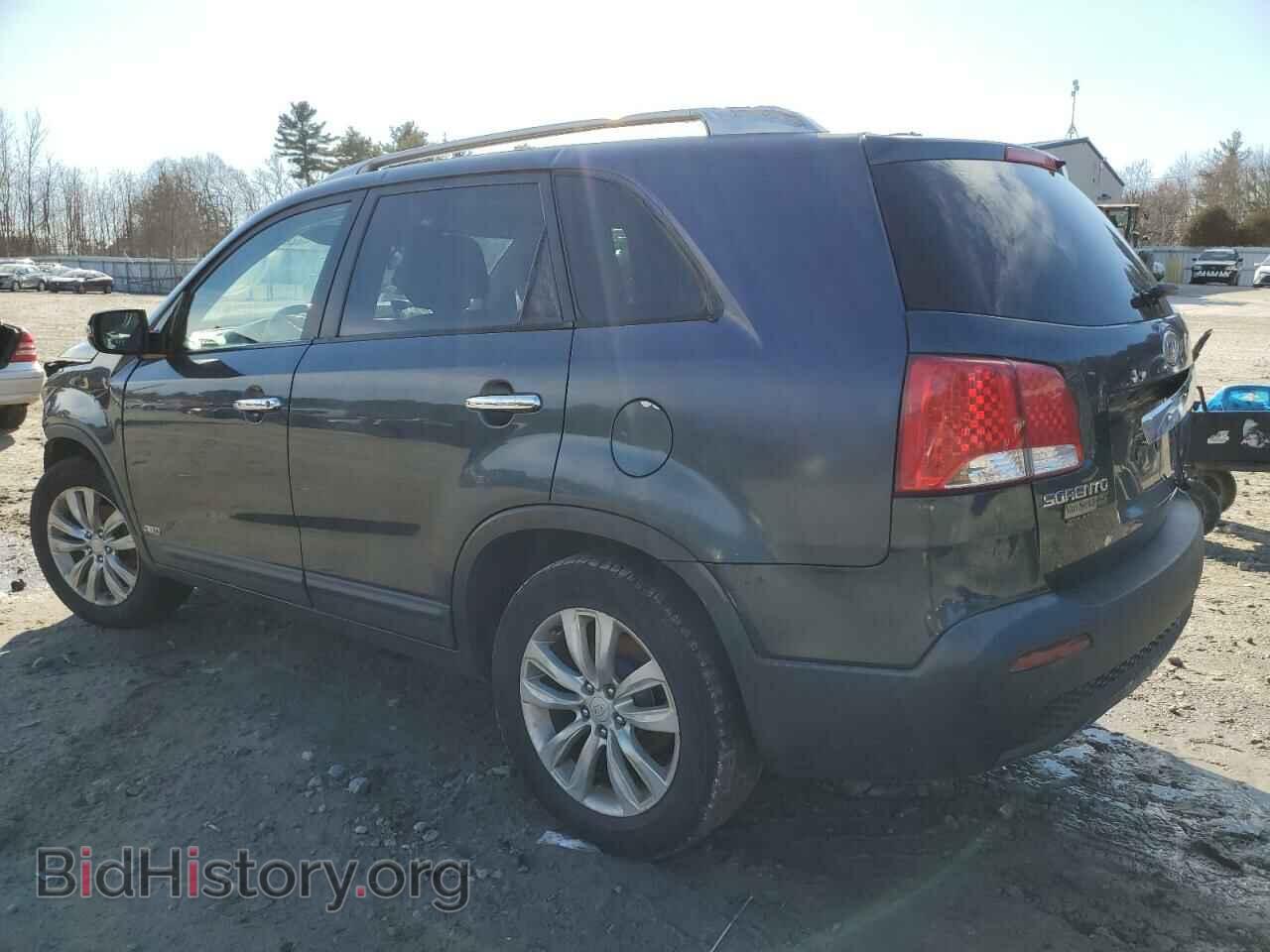 2011 KIA SORENTO - VIN: 5XYKTDA21BG045985 - Фото 2